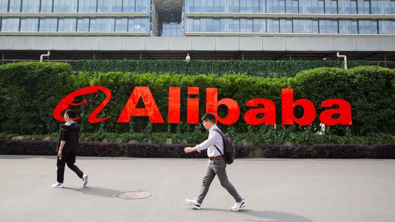 AI续命前先放血,“不甘”的阿里再拼一把?